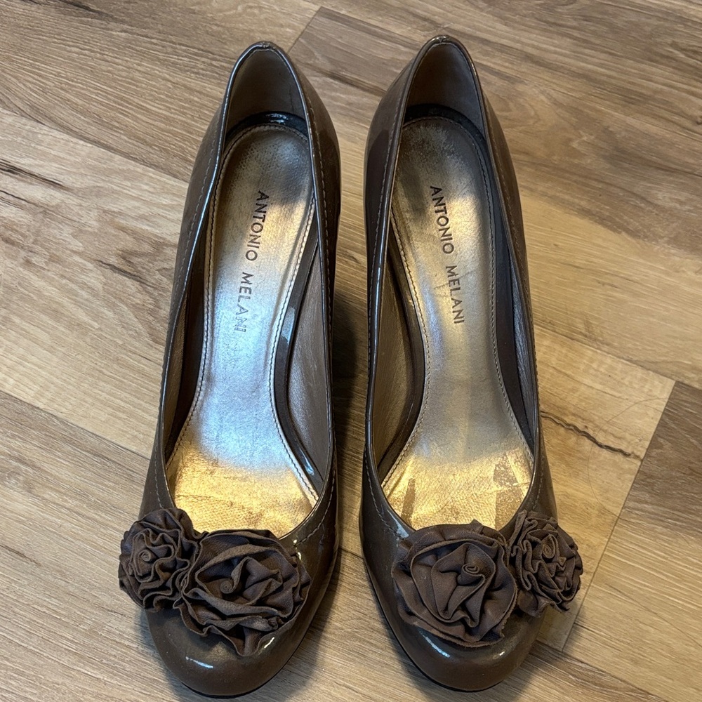 Antonio Melani Tan Wedge Heels – Women’s 9